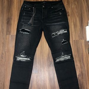 Amiri Black Jean